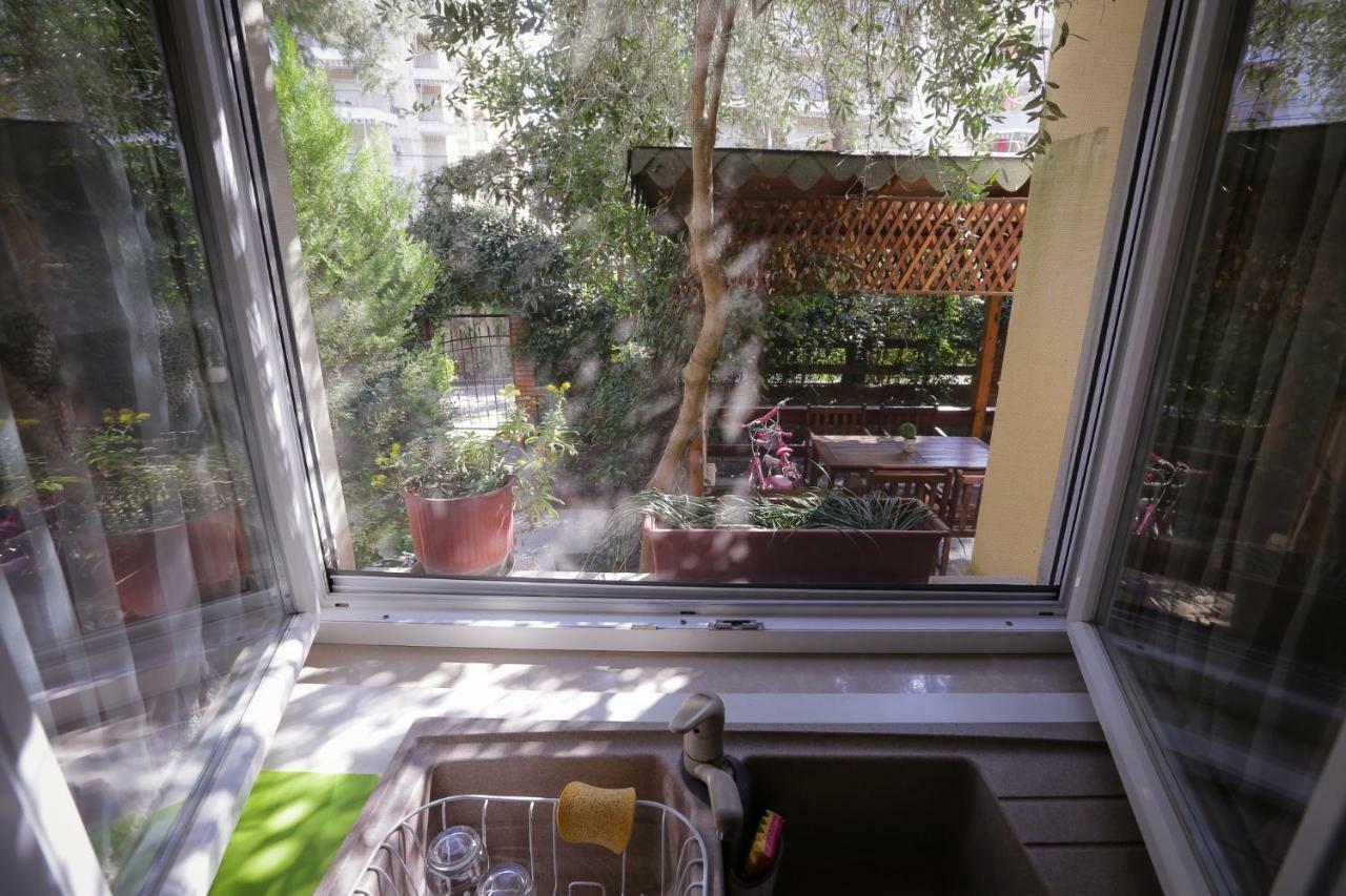 Pine-Tree Apt W/ Private Garden 50 M From The Sea Golem  Exteriér fotografie