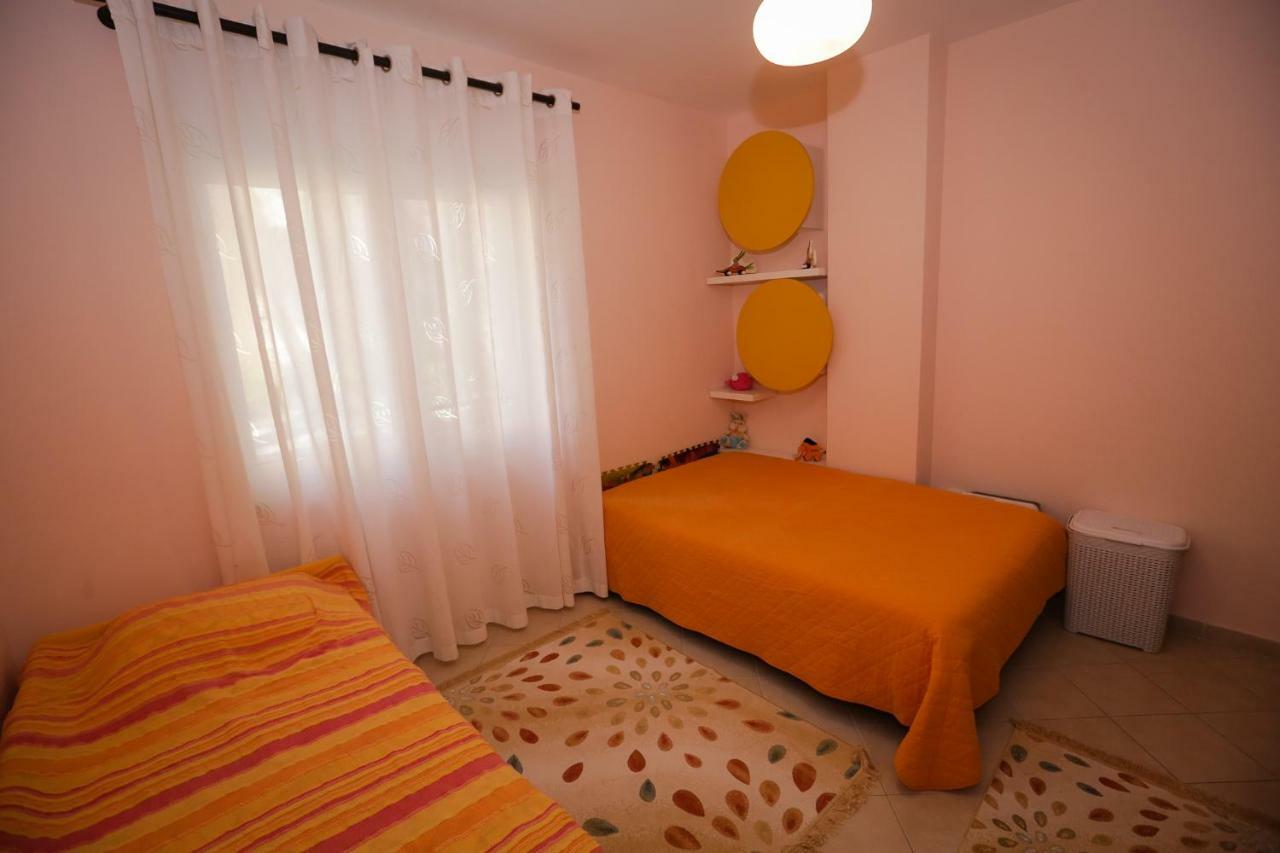 Pine-Tree Apt W/ Private Garden 50 M From The Sea Golem  Exteriér fotografie